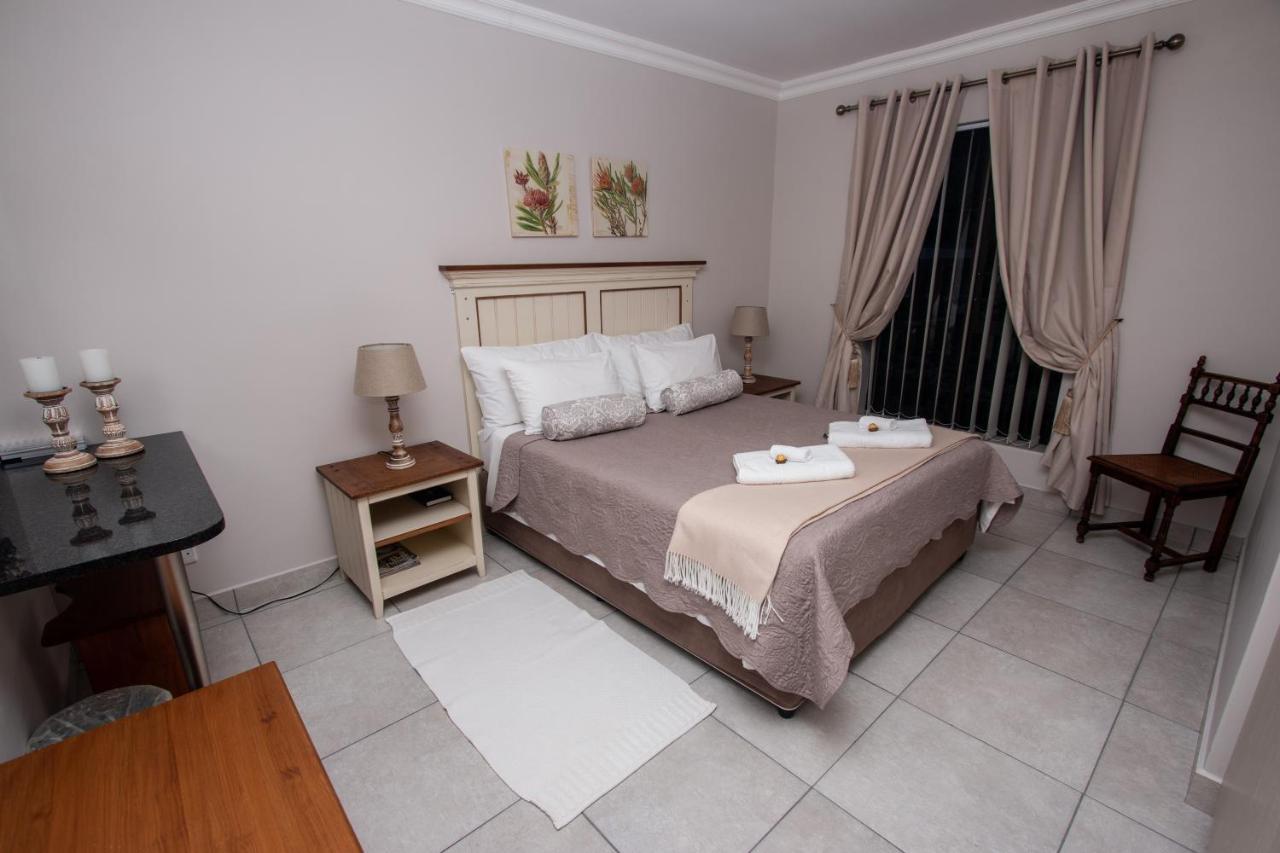 Van Den Berg'S Guesthouse Bettyʼs Bay Exterior foto