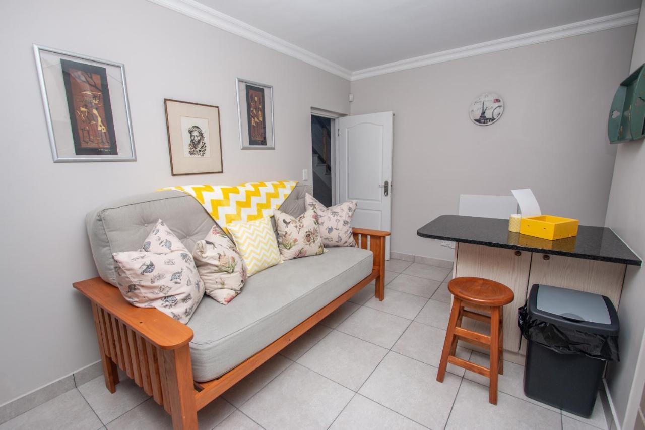 Van Den Berg'S Guesthouse Bettyʼs Bay Exterior foto
